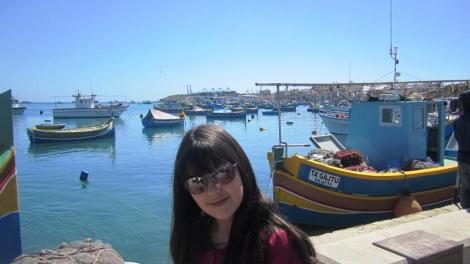 Marsaslock Malta con niños Cuatro a bordo