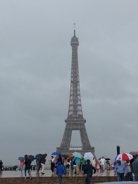 Torre Eiffel con niños