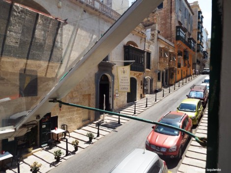 Casa rocca piccola marina izquierdo